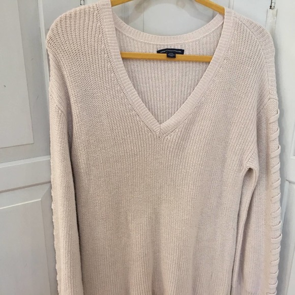 American Eagle Pullover Sweater - Picture 3 of 16